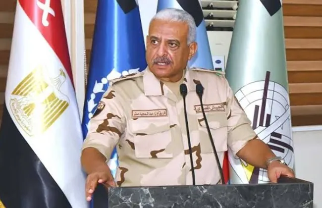 وزير الدفاع يشهد حفل تخرج الدفعة (168) من كلية الضباط الاحتياط 
