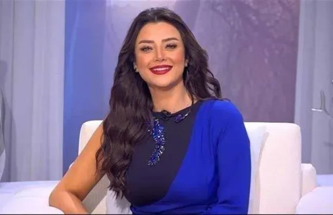 تعليق رضوى الشربيني يعيد الجدل حول طلاق عمرو أديب ولميس الحديدي
