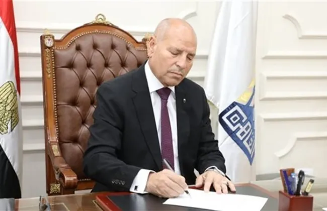 محافظة القاهرة تبدأ استبدال التوك توك بالسيارة الكيوت المرخصة