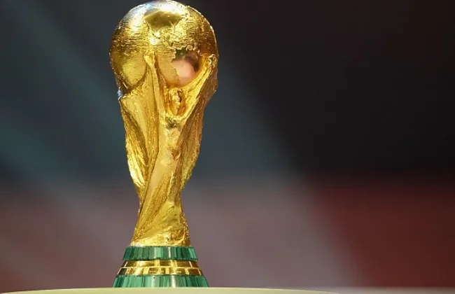 الأهلي يستقبل كأس العالم فى ملعب التتش