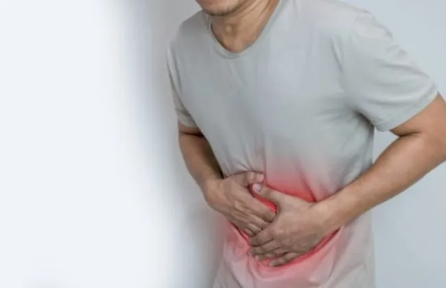 الفتق ضرر غير متوقع للعمل المكتبي.. 5 نصائح يقدمها الأطباء