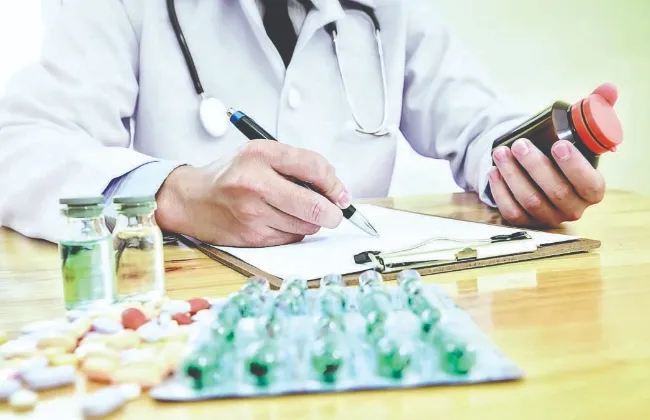 أطباء يحذرون من الإفراط في المسكنات خلال الصيام: قد تؤثر على المعدة والكُلى