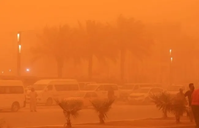 عاصفة رملية تضرب القاهرة الكبرى ومدن القناة وتحذيرات عاجلة من تدهور الرؤية