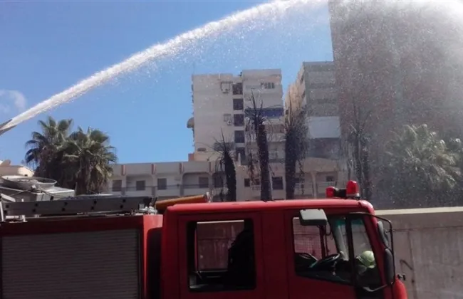 السيطرة على حريق أمام كنيسة العذراء بشبرا