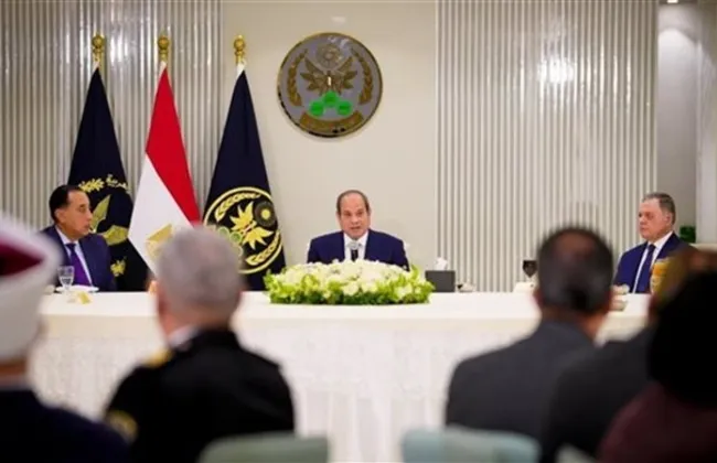  الرئيس السيسي يشيد بنجاح وزارة الداخلية
