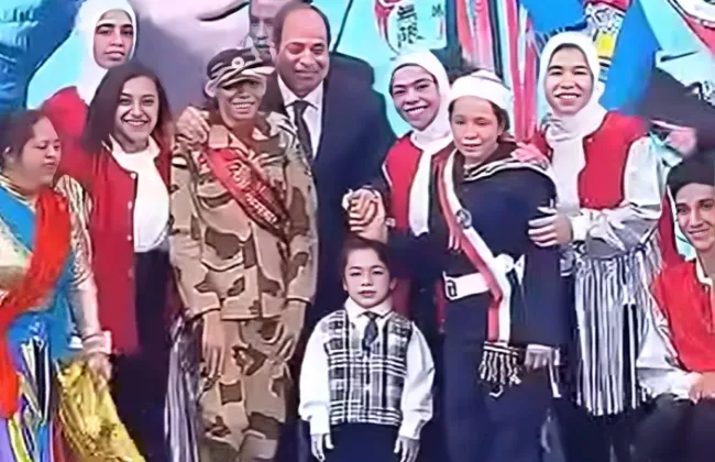 المفكر د. فريد شوقي يعلق على مشهد لقاء الرئيس بالأطفال: 