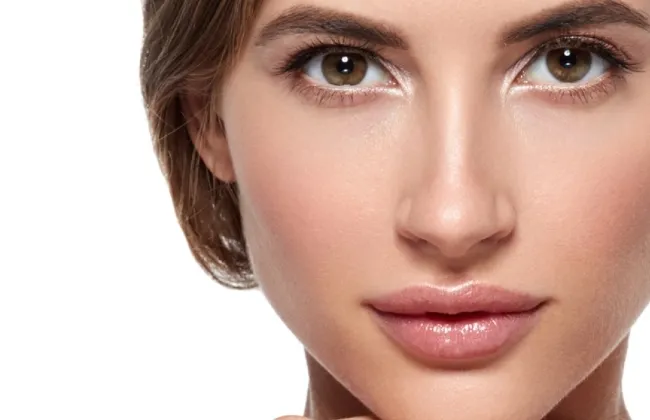 سر الجمال الدائم.. 5 عادات صباحية تضمن لكِ إشراقة طبيعية دون مكياج