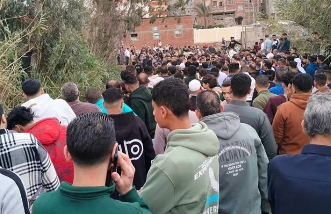 سقوط عربة تقل أطفالًا داخل ترعة بقرية البستان يثير حالة من الذعر بين الأهالي