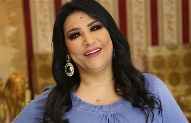 حبس الإعلامي أحمد رجب 6 أشهر وغرامة 50 ألف جنيه في قضية سب بدرية طلبة