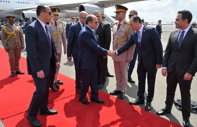 الرئيس السيسى يصل نيروبى للمشاركة فى أعمال قمة أفريقيا – فرنسا