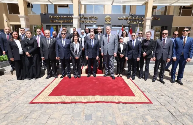 وزير العدل يفتتح أول مكتب للمساعدة القانونية الأسرية للأجانب بالعاصمة الإدارية