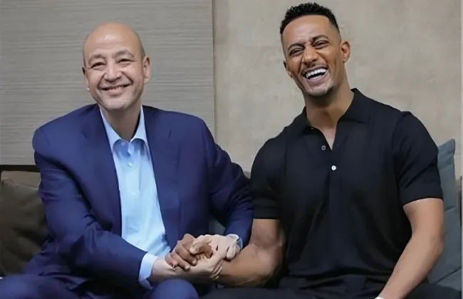 محمد رمضان يسخر من عمرو أديب بعد وصوله مصر بسبب موقف مفاجئ