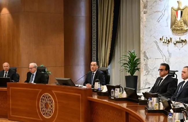 حفر 6 آبار كحد أدنى.. مجلس الوزراء يوافق على 4 اتفاقيات بترولية