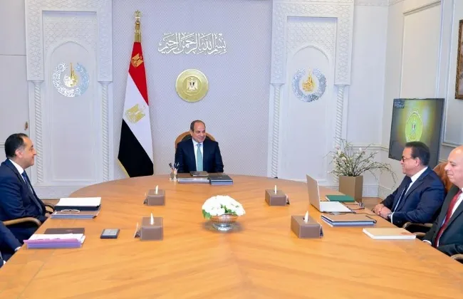 الرئيس السيسى يوافق على مقترح لتحسين الأجور بهيئة الإسعاف المصرية