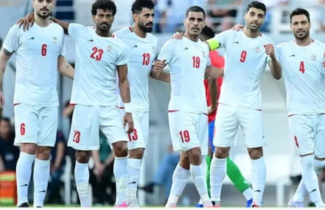 الساحرة المستديرة تشعل أزمة جديدة بين طهران وواشنطن..