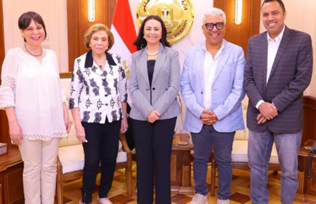 وزيرة التضامن الاجتماعى تستقبل وفد مهرجان أسوان لأفلام المرأة