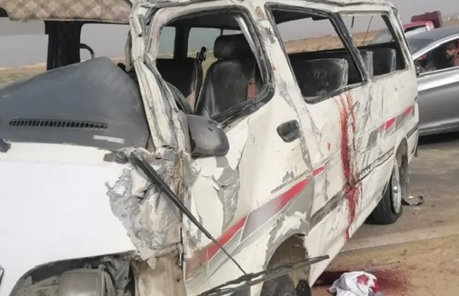 إصابة 7 أشحاص في انقلاب سيارة ميكروباص بطريق أسيوط الغربي