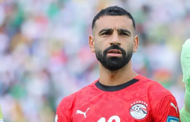 بعثة منتخب مصر تحتفل بعيد ميلاد القائد محمد صلاح في معسكر المونديال