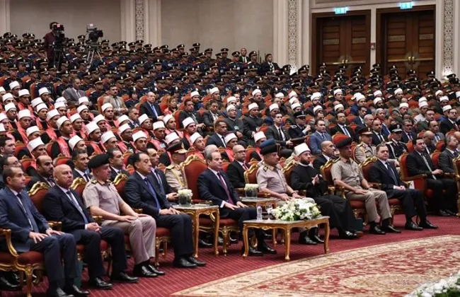 الرئيس السيسى يشاهد فيلما عن رفاعة الطهطاوى بتقنية الذكاء الاصطناعى