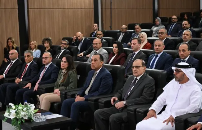 رئيس الوزراء يشهد مراسم توقيع شراكة استراتيجية بين«ميدار» و ماجد الفطيم