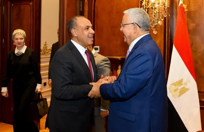 وزير الخارجية يلتقي رئيس مجلس النواب