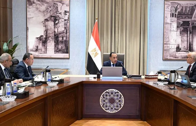 مدبولى: توجيهات رئاسية بالارتقاء بمنظومة الرعاية الصحية وتطوير الخدمات الطبية