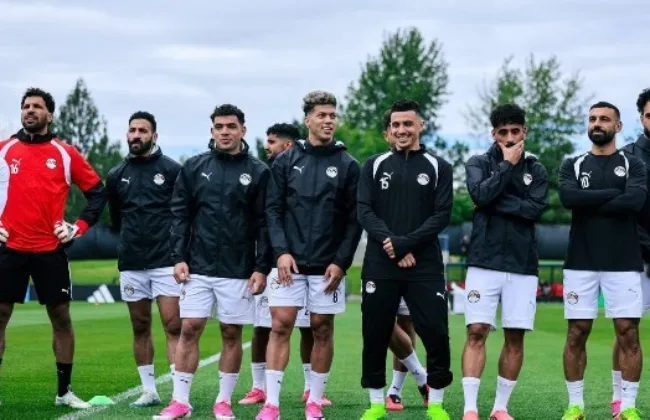 بعثة المنتخب الوطنى تغادر فندق الإقامة فى طريقها إلى مصر