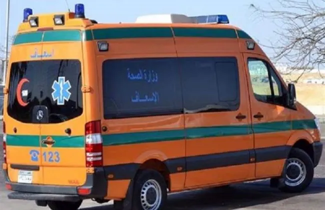 مصرع أم وطفلتيها في انقلاب سيارة ملاكي داخل ترعة بقنا
