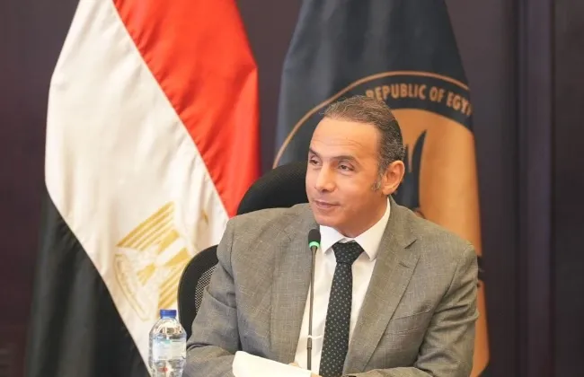 رئيس الرقابة المالية يصدر قرارا بتشكيل لجنة تنسيقية بين الهيئة والبورصة والضرائب