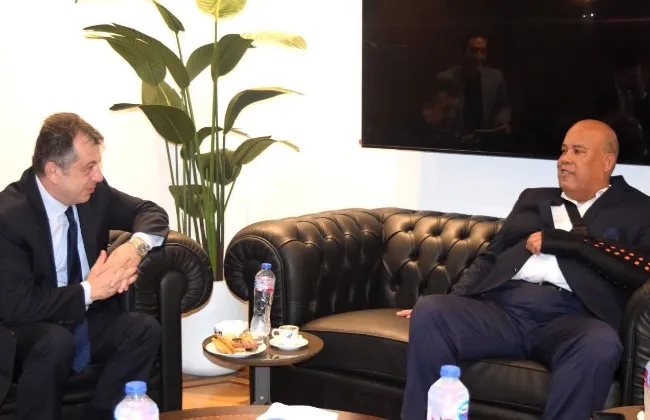 رئيس الغرفة التجارية بالقاهرة يستقبل سفير أرمينيا لبحث التبادل الاستثمارى
