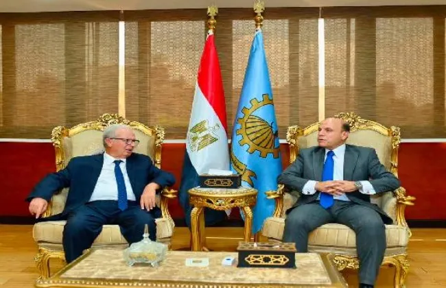 نائب رئيس الوزراء: الدولة حريصة على دعم الصناعة الوطنية وتعزيز تنافسية الاقتصاد
