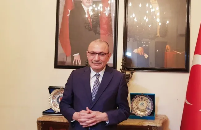 سفير تركيا بالقاهرة يهنئ محمد صلاح بالانضمام لنادى طرابزون سبور