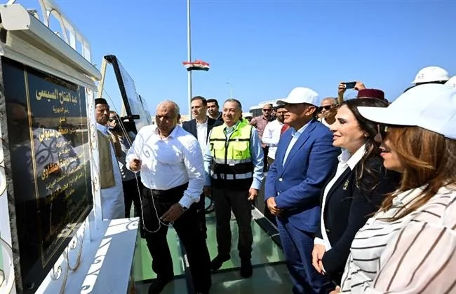رئيس الوزراء يفتتح كوبري روميل بعد تطويره