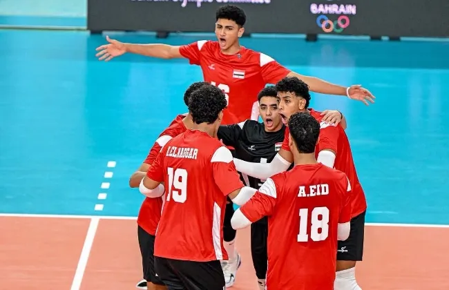 منتخب مصر تحت 17 عامًا يهزم الجزائر ويضرب موعدًا مع البحرين في نهائي البطولة العربية للطائرة