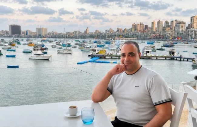 فريدشوقى يكتب... وقت الغروب في النادي اليوناني