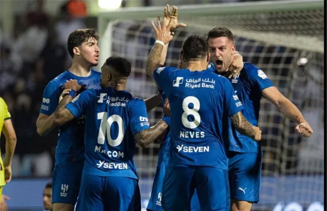 الهلال ضد الفيصلي .. الزعيم يتقدم بثلاثية في الشوط الاول