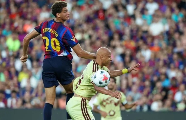 برشلونة يتقدم على الأهلي 2-0 في الشوط الأول بكأس خوان جامبر