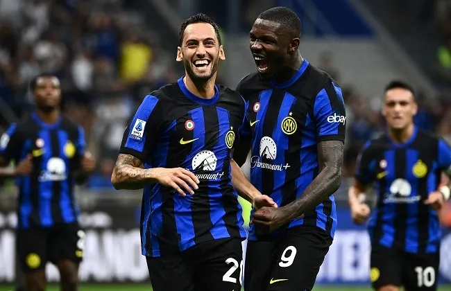 الإنتر ضد مونزا.. التعادل 1-1 يحسم الشوط الأول في الدوري الإيطالي 