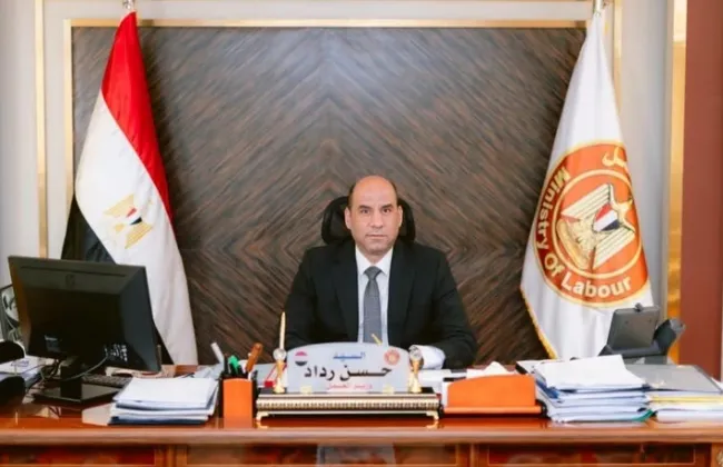 وزير العمل يهنئ الشعب المصري بمناسبة المولد النبوي الشريف