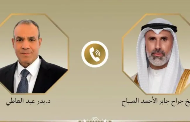 وزير الخارجية يبحث مع نظيره الكويتى التطورات الإقليمية وسبل خفض التصعيد