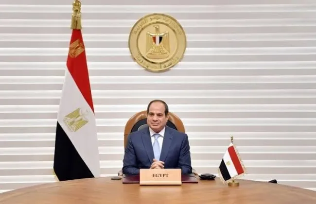 الرئيس السيسى يوجه برصد أى شكاوى تتعلق بجودة الخدمات بالمطارات والتعامل معها