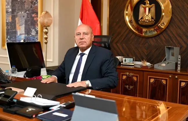 مصر وسلطنة عُمان تدشنان خريطة طريق للتكامل الصناعى واللوجستى