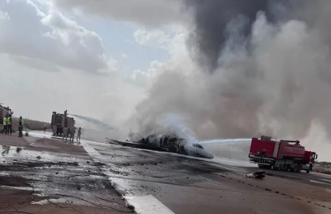 احتراق طائرة في مطار مصراتة.. وليبيا تغلق المجال الجوي