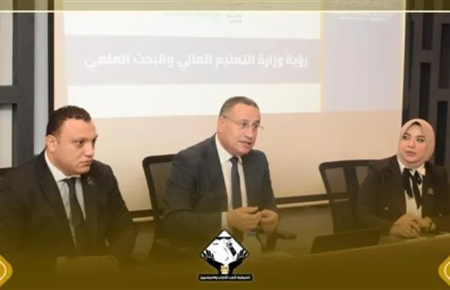 وزير التعليم العالي في ضيافة تنسيقية شباب الأحزاب والسياسيين
