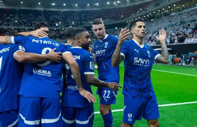 الهلال يفوز علي الغرافة 2-1 في دوري أبطال آسيا.. وطرد بن ناصر وسامرفيل
