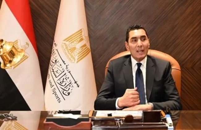 وزير الشباب والرياضة يهنئ البطلة سارة حسنى والاتحاد المصرى للسلاح