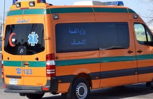 إصابة 8 طلاب ومعلمة في حادث تصادم تروسيكل بسيارة ملاكي بمركز الغنايم بأسيوط