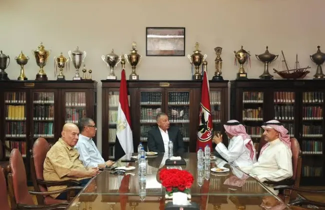 الخطيب يستقبل وفد الاتحاد العربى للكرة الطائرة
