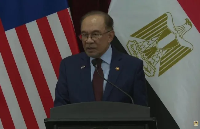 رئيس وزراء ماليزيا: الرئيس السيسى صديق عزيز وأظهر الكثير من الدعم لبلدنا