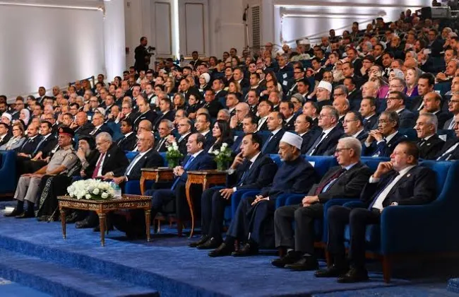 فخامة الرئيس السيسى: حرية الاعتقاد مكفولة.. والبناء الديني المتزن السبيل لمواجهة التطرف
